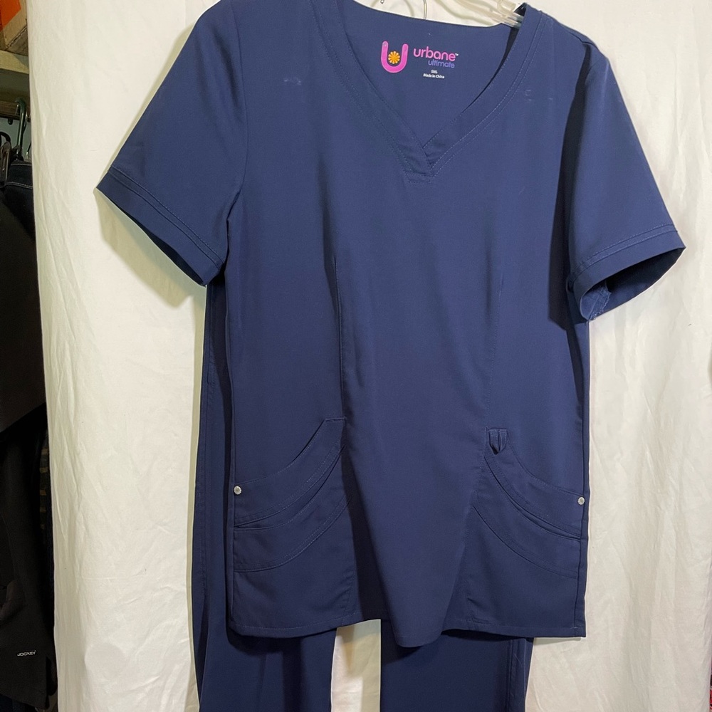 Urbone Scrub set
